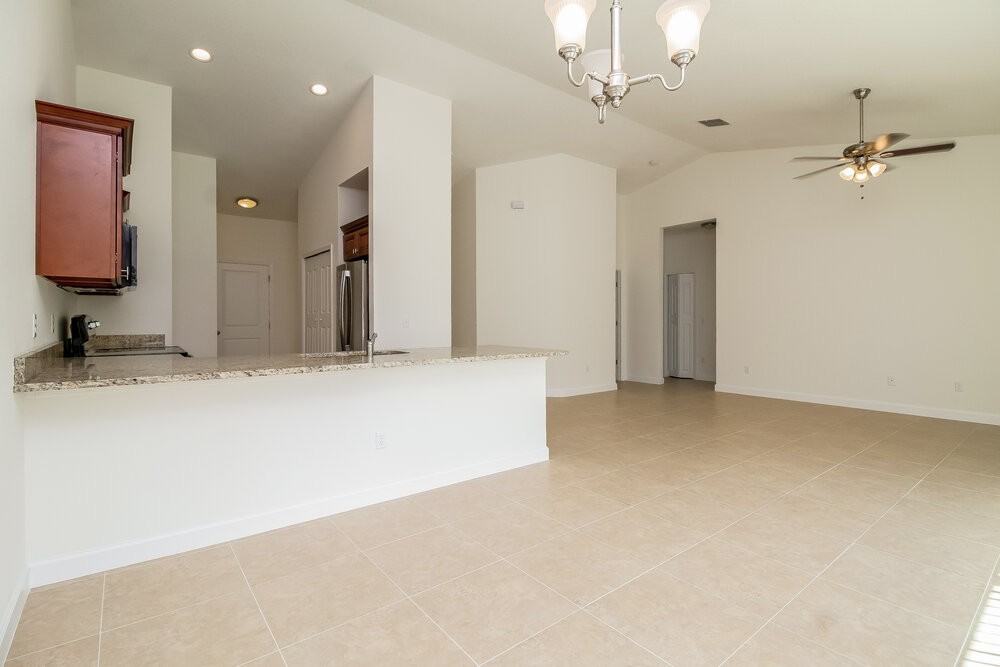 101 Burlington Pl - Photo 6 of 16