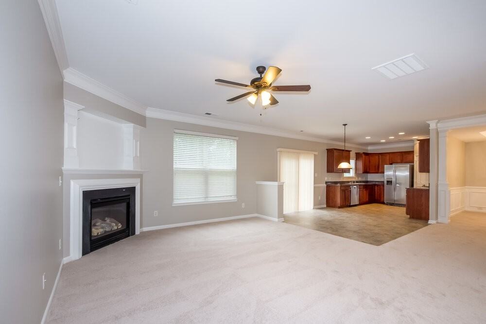 3906 Herkimer Dr - Photo 3 of 16