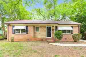 featured image of 3924 Broadview Dr