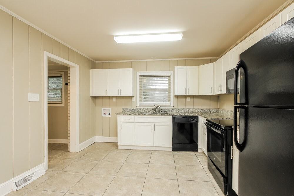 3924 Broadview Dr - Photo 6 of 15