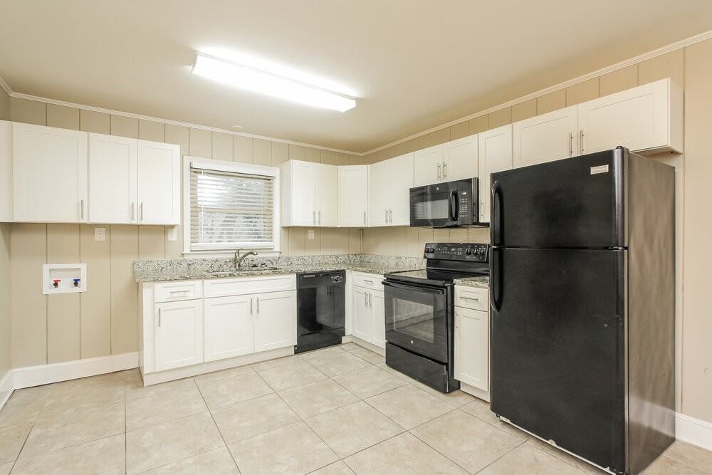 3924 Broadview Dr - Photo 7 of 15