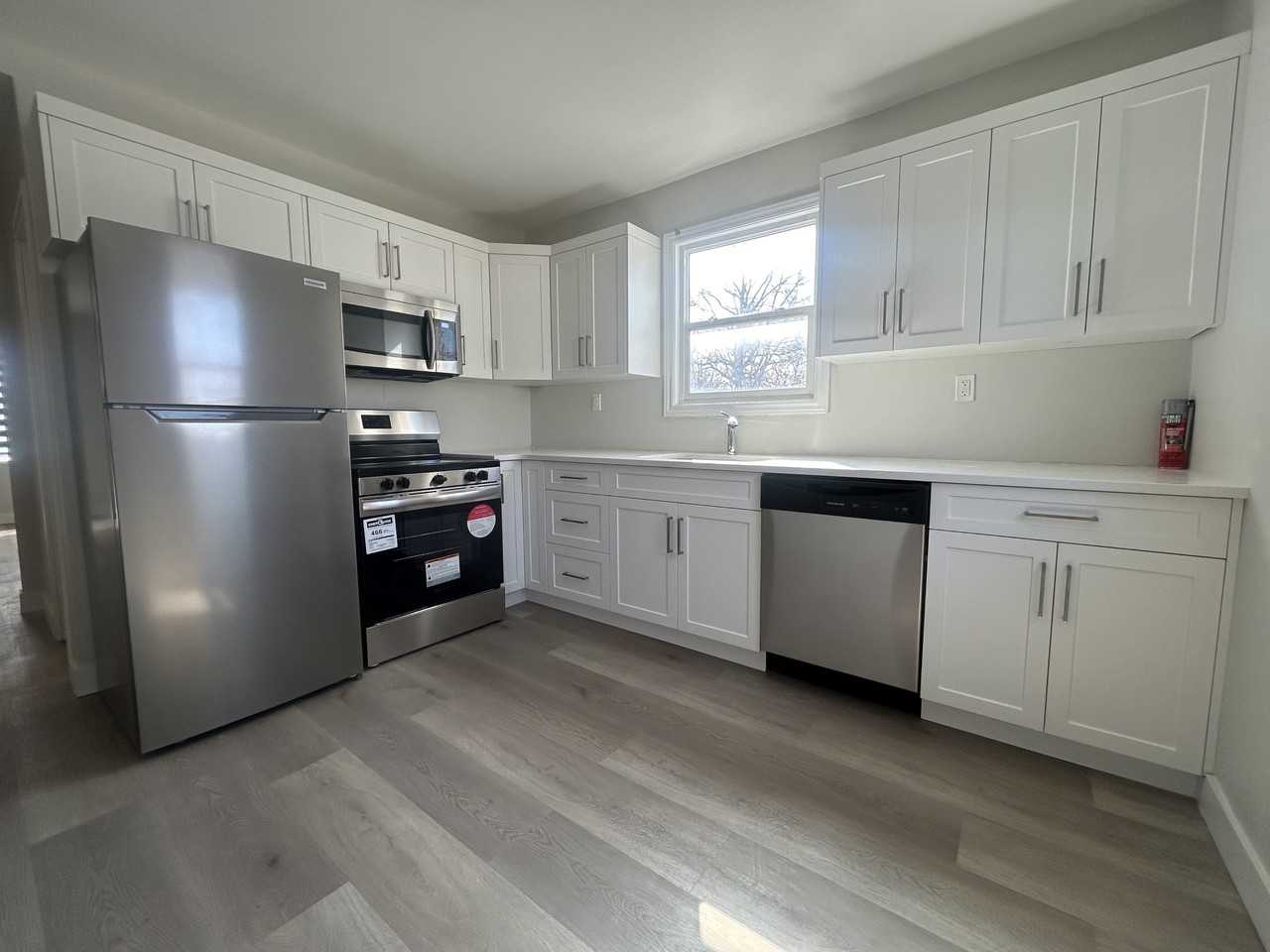 881 Dudley Avenue - Photo 6 of 20