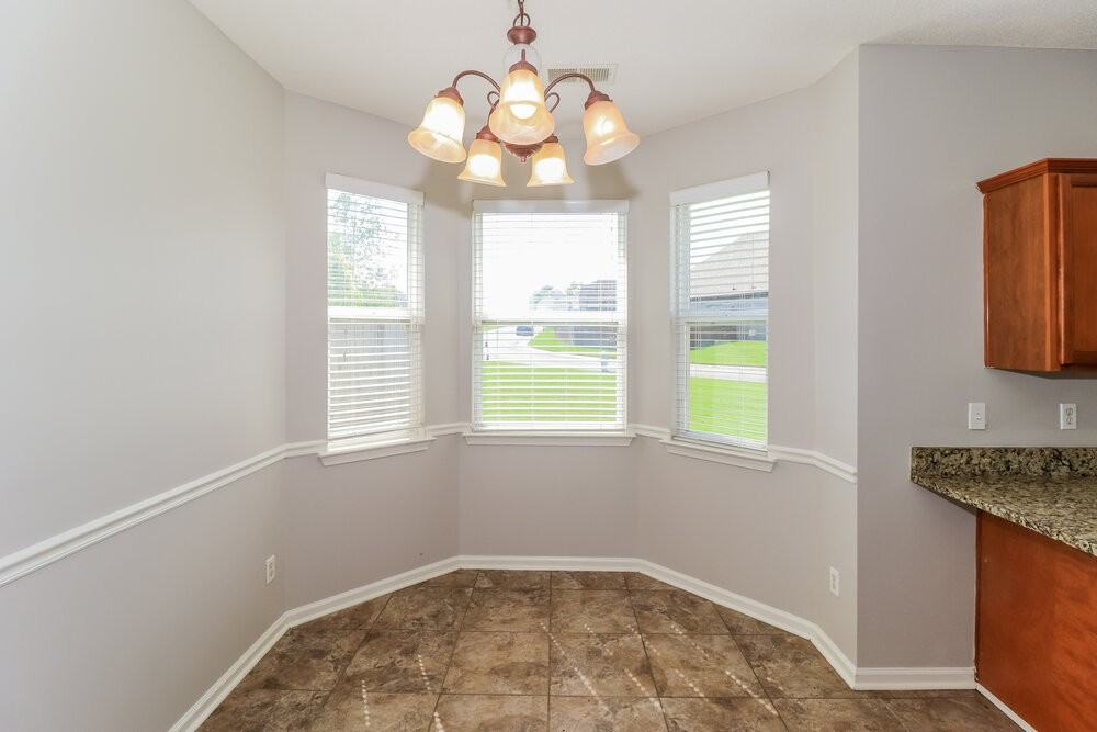 9259 Windy Meadow Ln - Photo 6 of 16