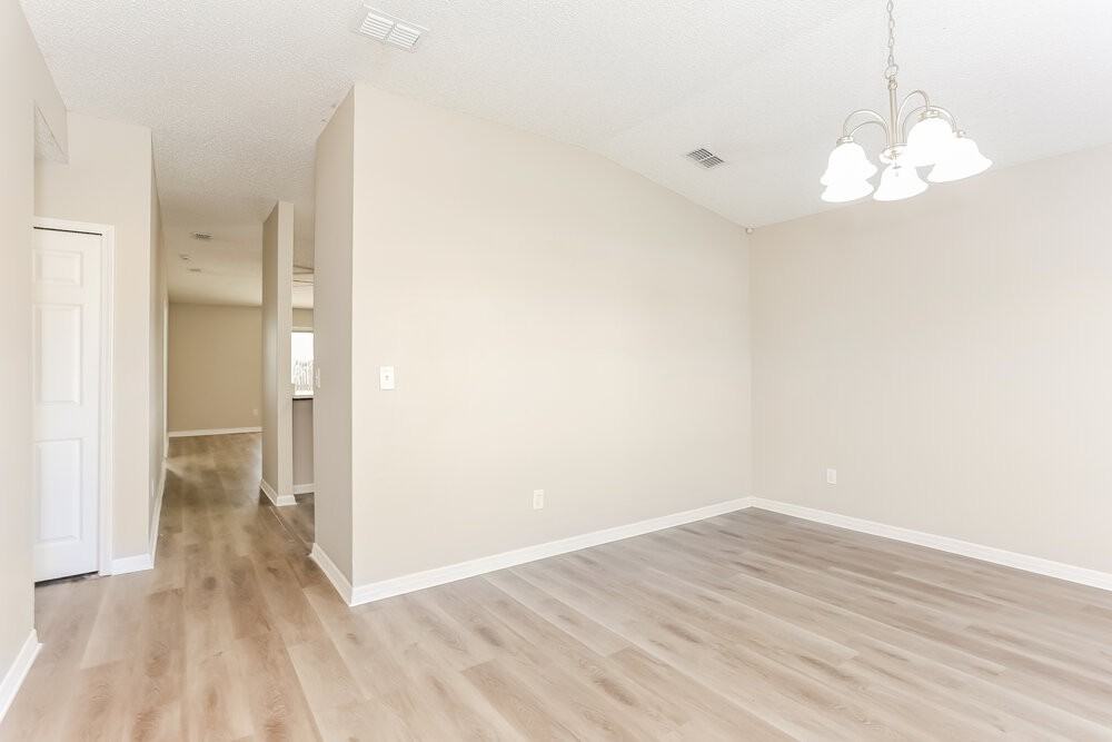 3416 International Village Dr W - Photo 7 of 16