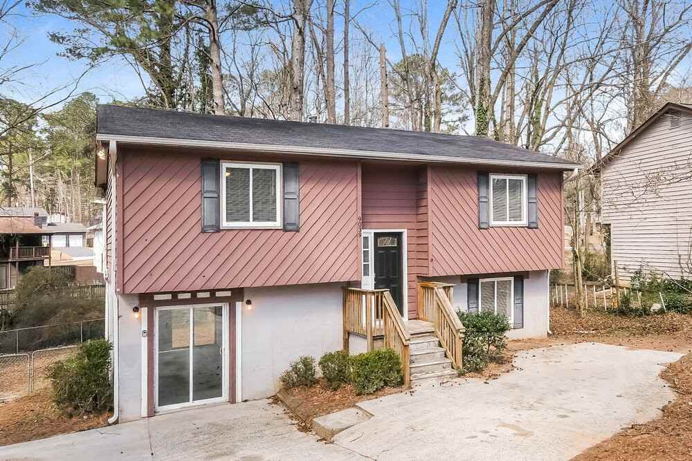 9039 Raven Dr - Photo 4 of 17
