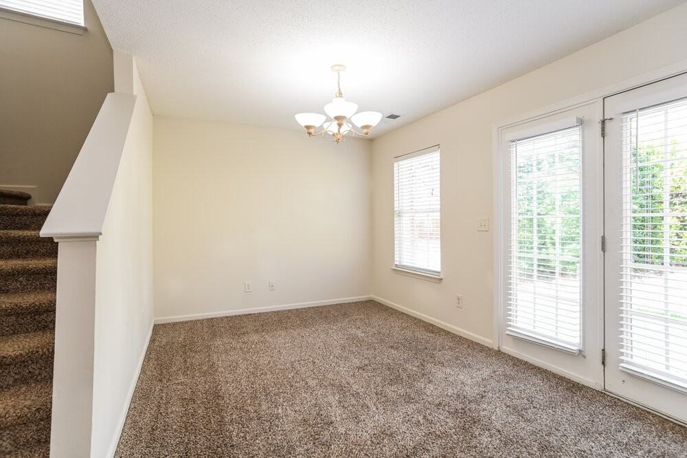 6846 Squirrels Foot Ct - Photo 4 of 17