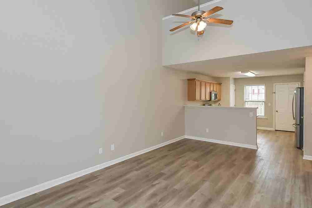 214 Ben Ln - Photo 4 of 17