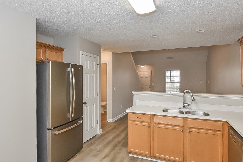 214 Ben Ln - Photo 6 of 17