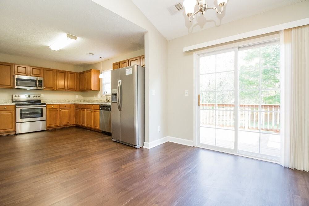 1127 Sunnycrest Ct - Photo 4 of 15