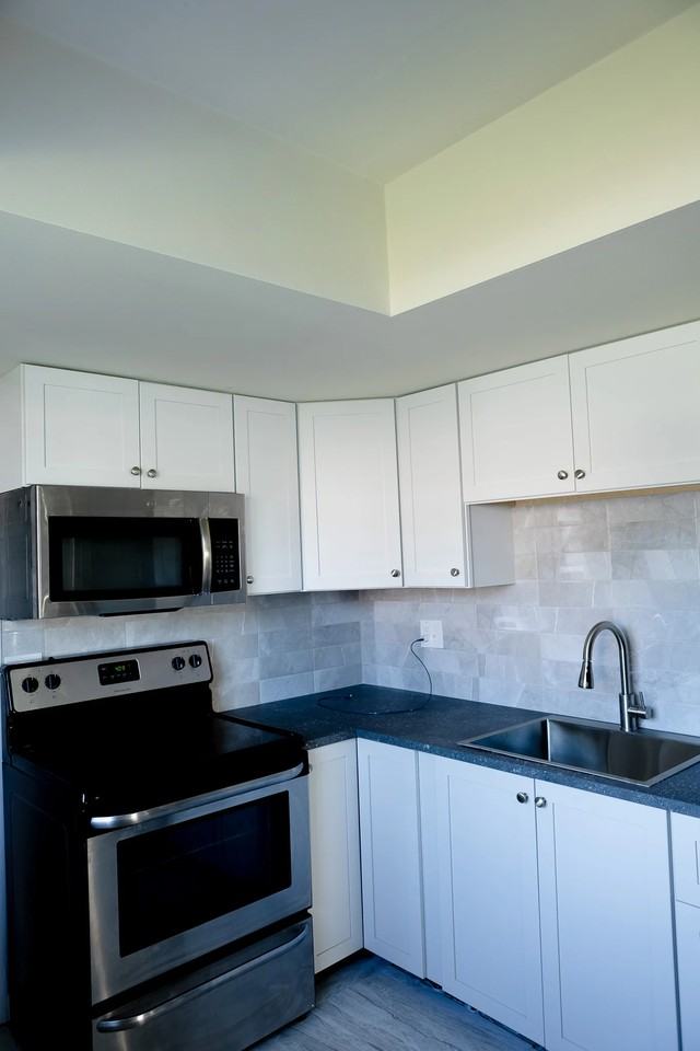 3460 32nd Ave N #101 - Photo 4 of 12