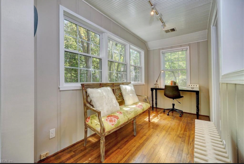 1404 Mallory Ct - Photo 3 of 24