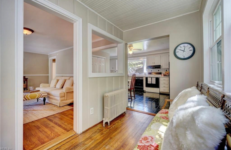 1404 Mallory Ct - Photo 4 of 24