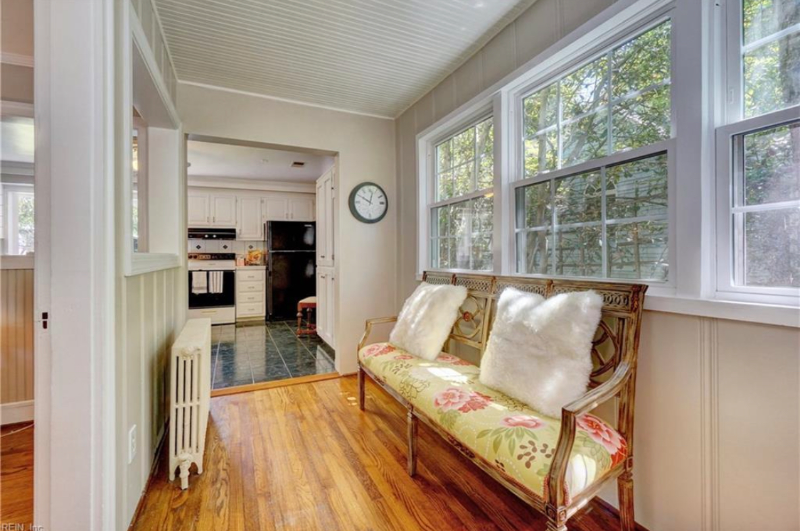 1404 Mallory Ct - Photo 5 of 24