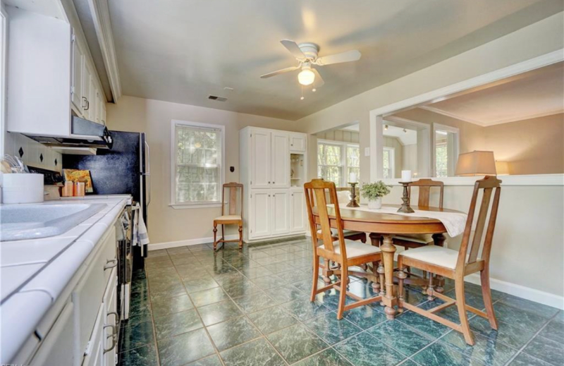 1404 Mallory Ct - Photo 7 of 24