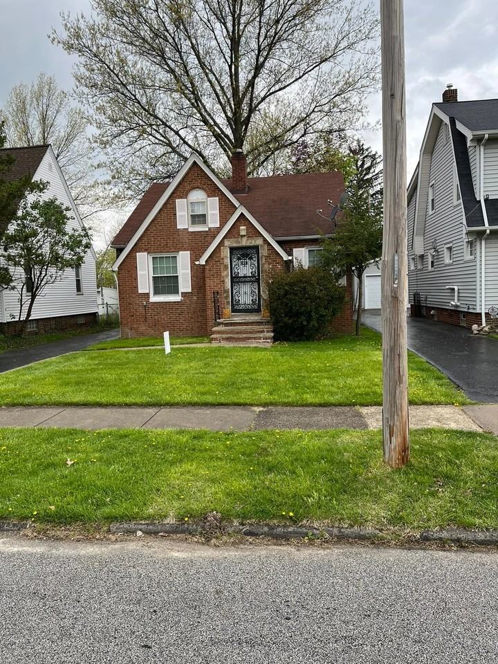 920 Vineshire Rd - Photo 2 of 20