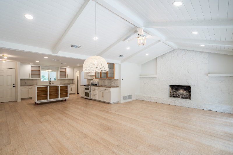 2404 Monte Carlo Dr - Photo 5 of 21