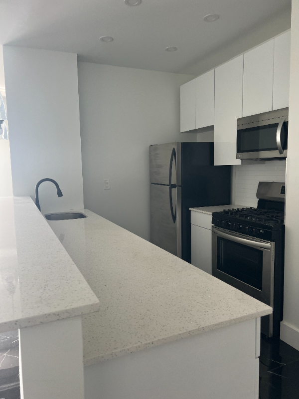 750 N Broad St #6J - Photo 2 of 10