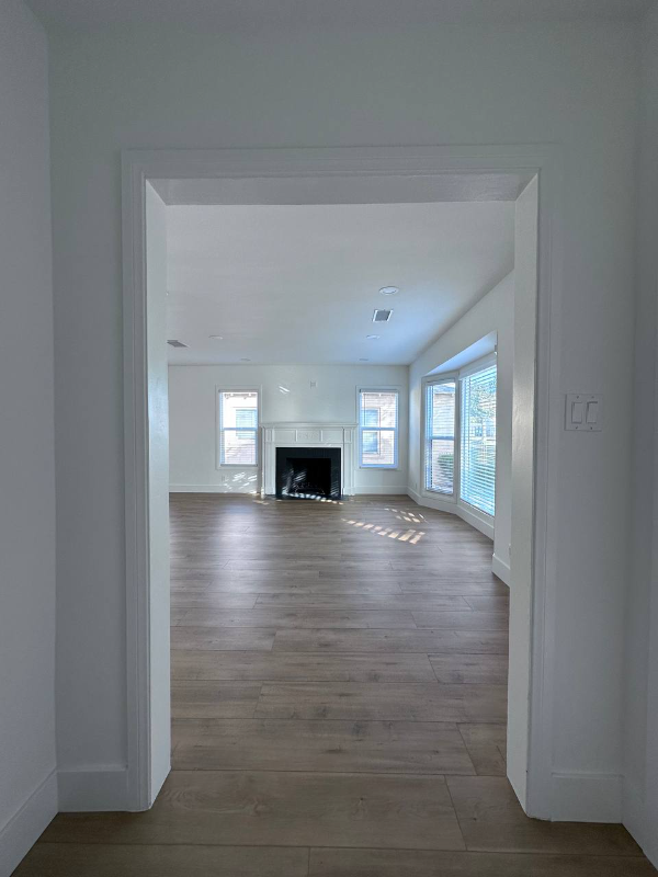 2735 W 94th St - Photo 3 of 15