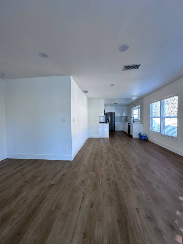 2735 W 94th St - Photo 5 of 15