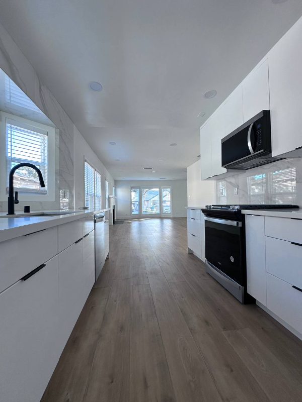 2735 W 94th St - Photo 6 of 15