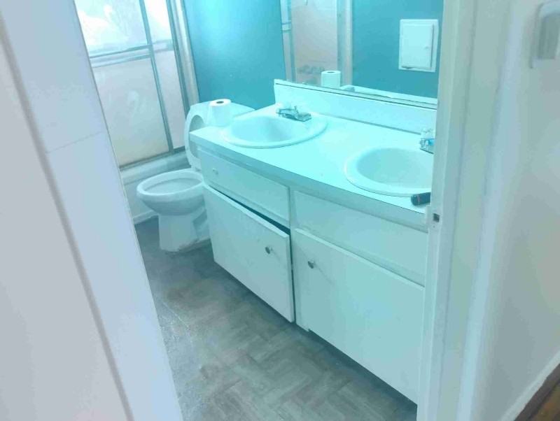 19394 Algonac St - Photo 4 of 6