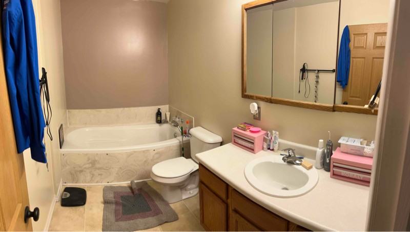 820 Holcomb Ave - Photo 4 of 10