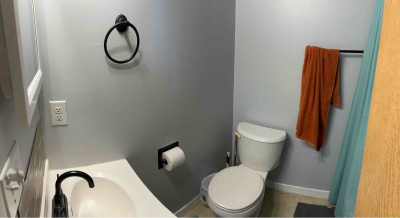 820 Holcomb Ave - Photo 7 of 10