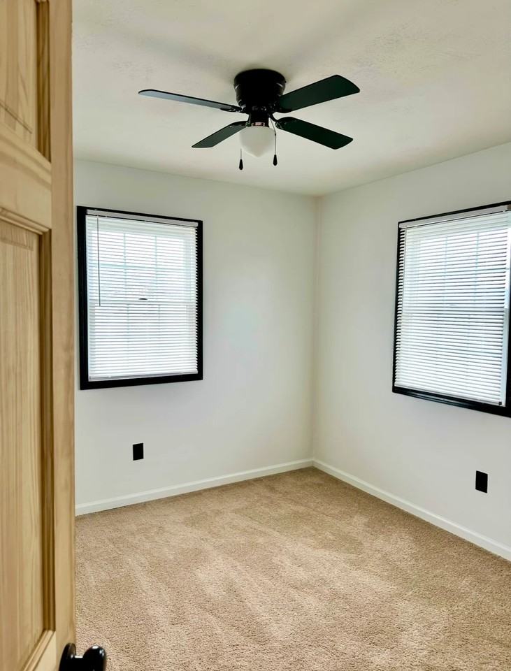 3007 Wade Ave - Photo 3 of 6