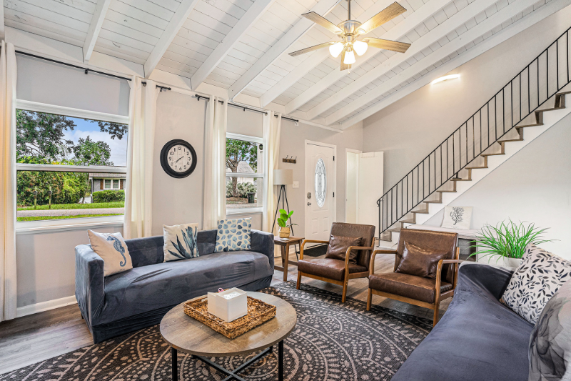 1930 Lake View Cir - Photo 4 of 43