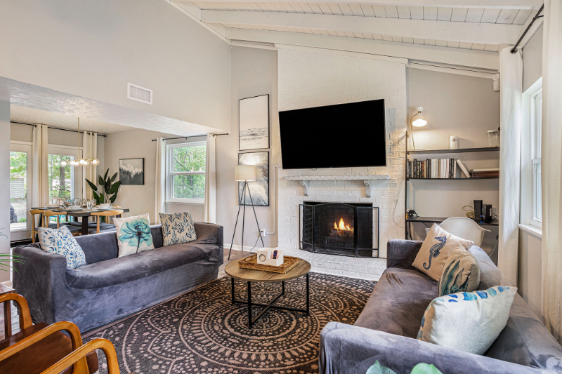 1930 Lake View Cir - Photo 5 of 43