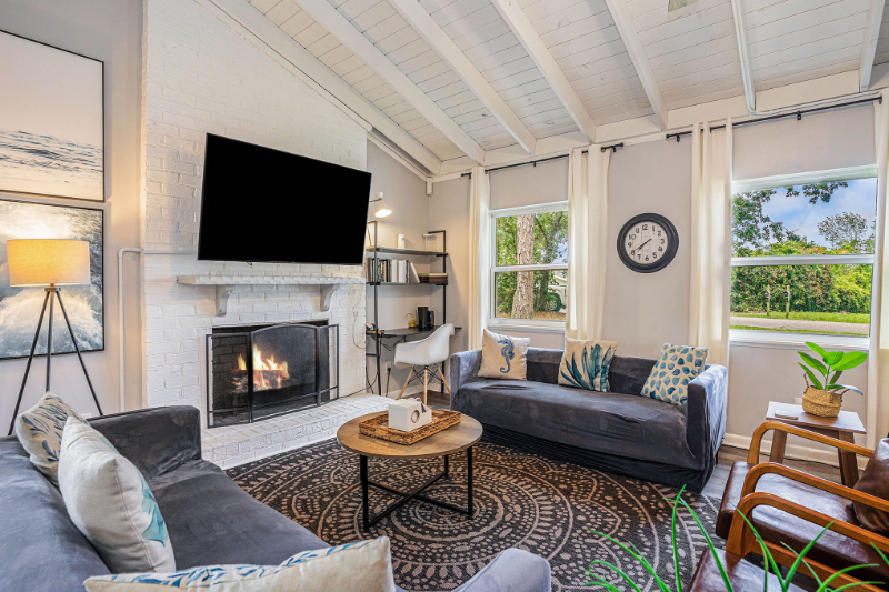 1930 Lake View Cir - Photo 6 of 43