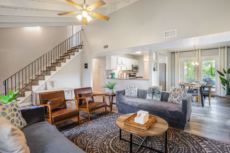 1930 Lake View Cir - Photo 7 of 43