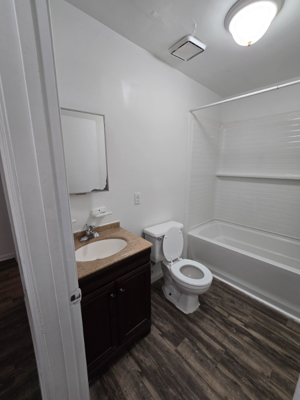 507 W W Grace St #A - Photo 4 of 13