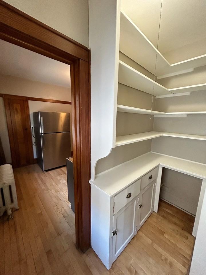 1933 N Cambridge Ave #1933 - Photo 4 of 11