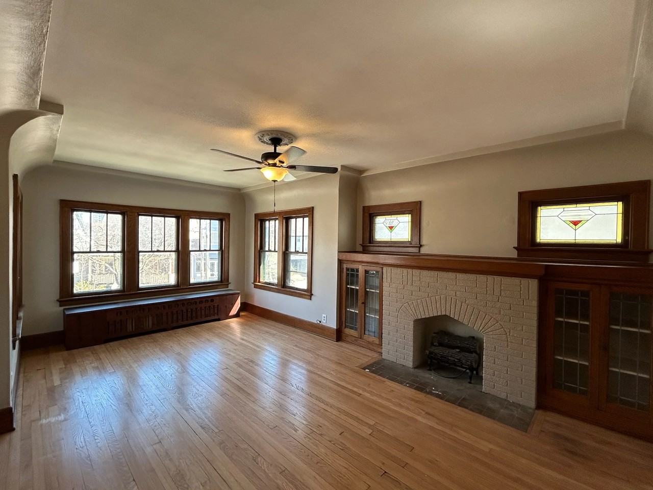 1933 N Cambridge Ave #1933 - Photo 5 of 11