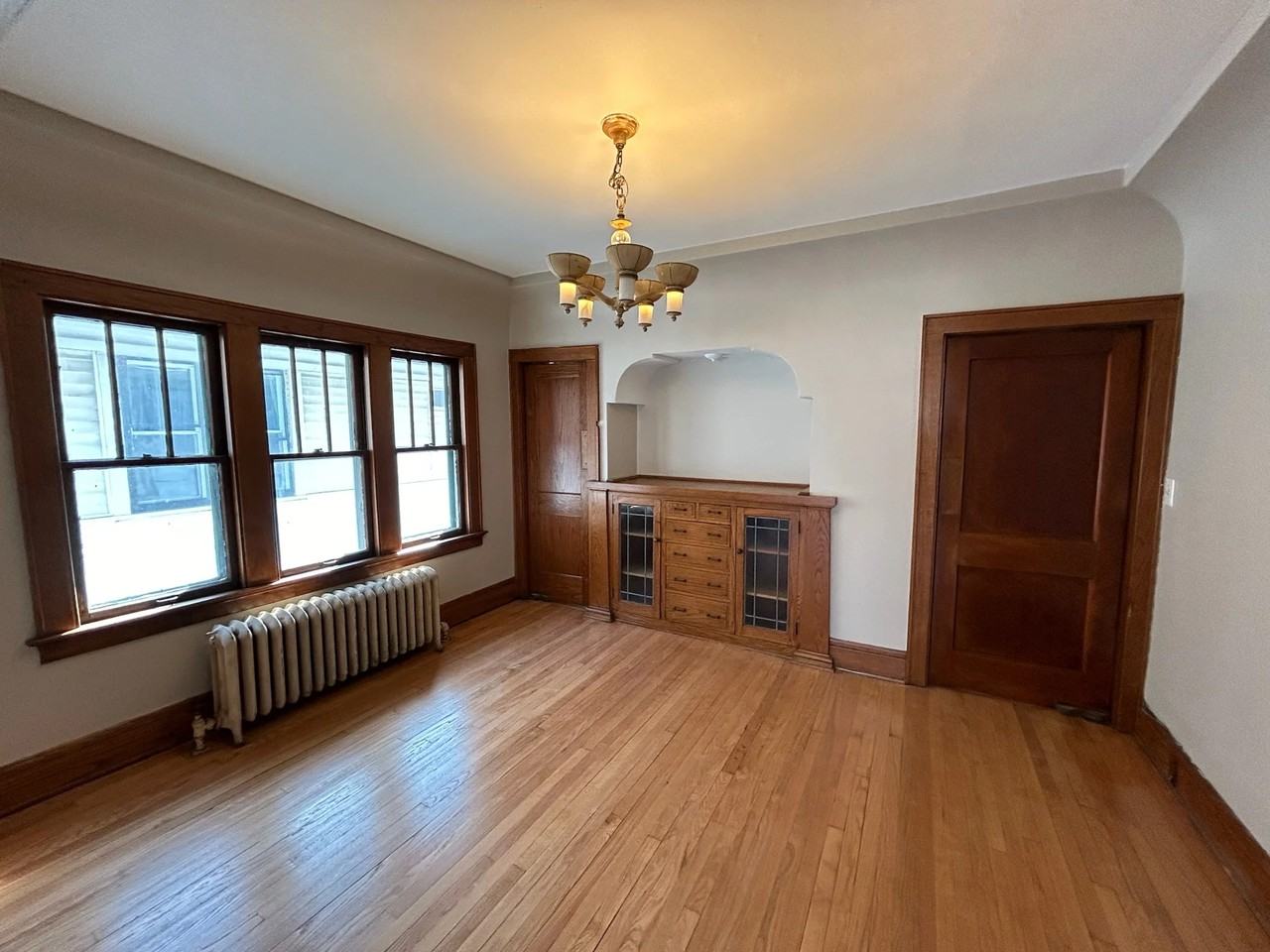 1933 N Cambridge Ave #1933 - Photo 7 of 11