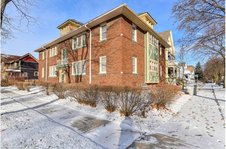 204 W Reservoir Ave #2 - Photo 3 of 13