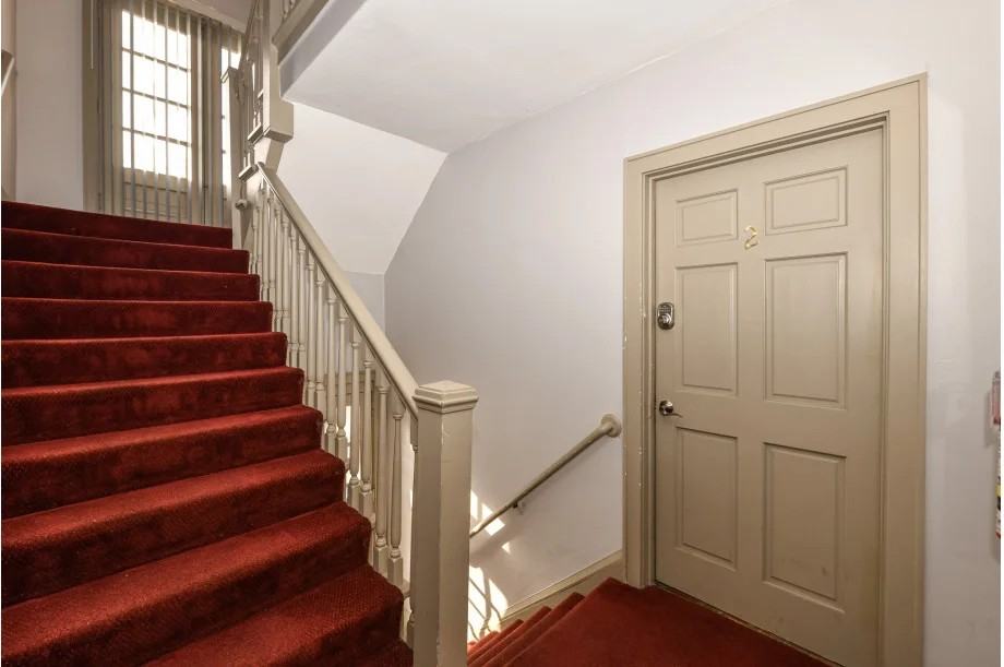 204 W Reservoir Ave #2 - Photo 5 of 13