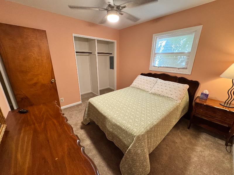 1014 Denway Dr - Photo 2 of 10