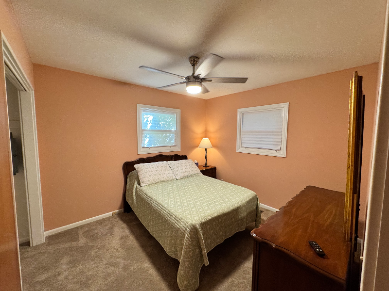 1014 Denway Dr - Photo 3 of 10