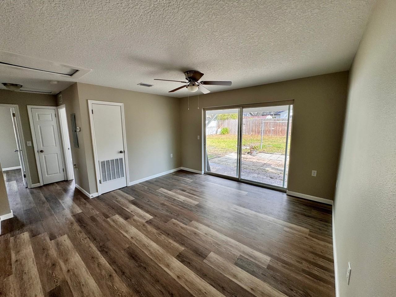 8115 Dominguin St - Photo 5 of 14