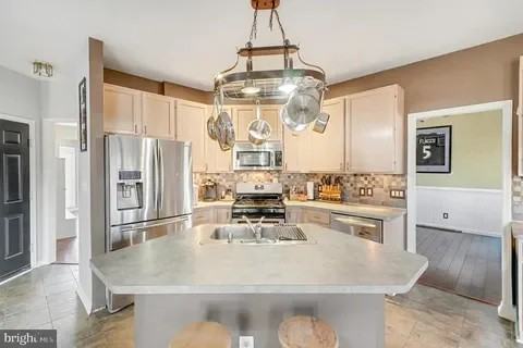 93 Ringgold Rd - Photo 6 of 21