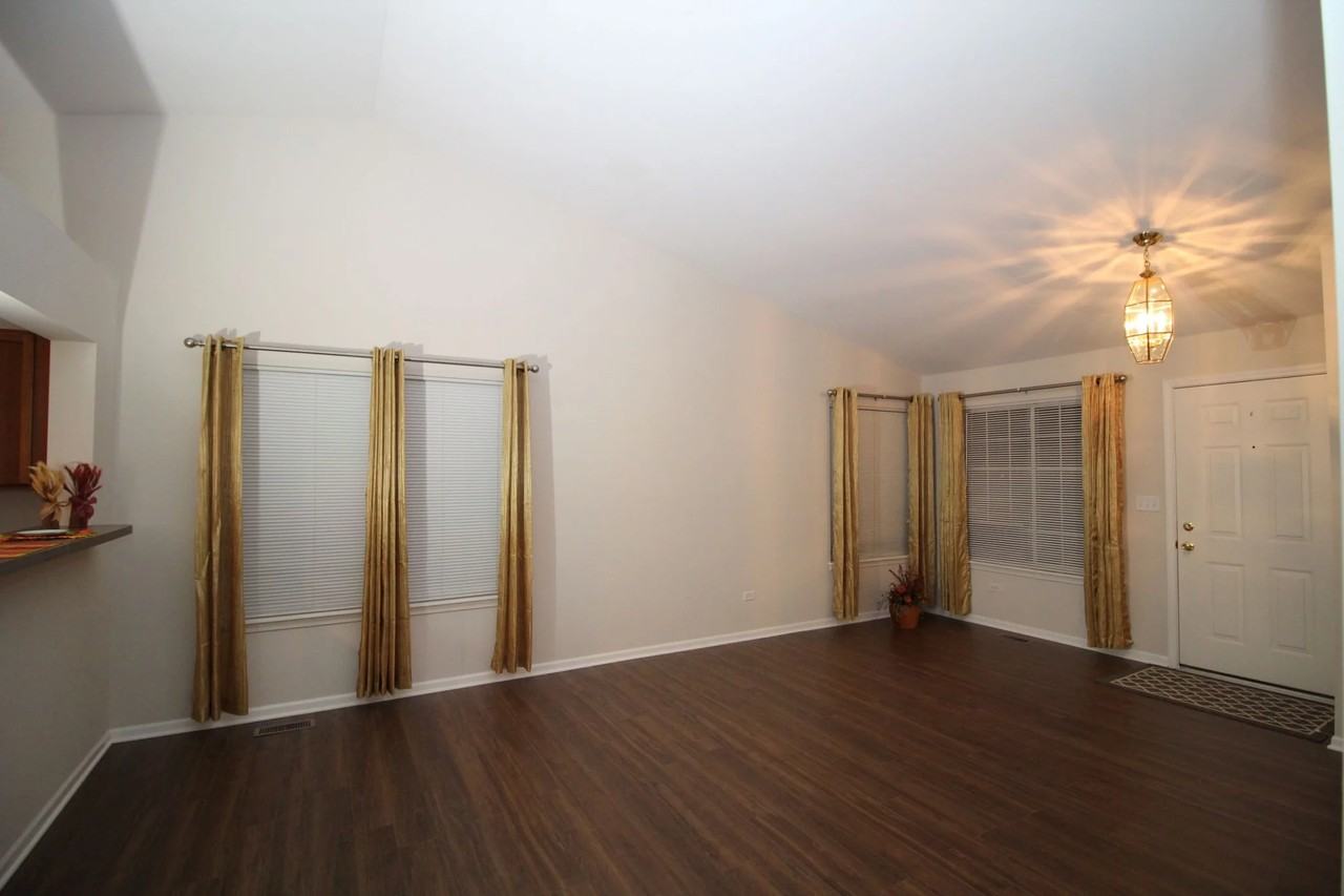 2464 Summerwind Ln - Photo 3 of 16