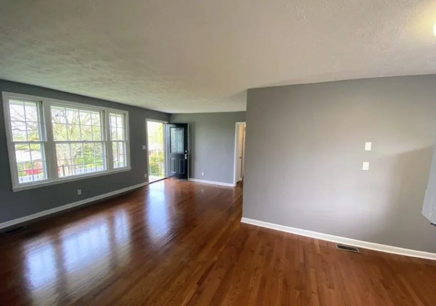 218 Walcott Dr - Photo 2 of 20