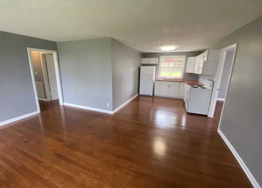 218 Walcott Dr - Photo 4 of 20