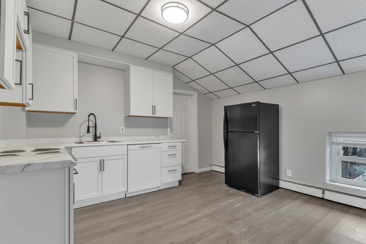 650 N Main St #3L - Photo 2 of 11