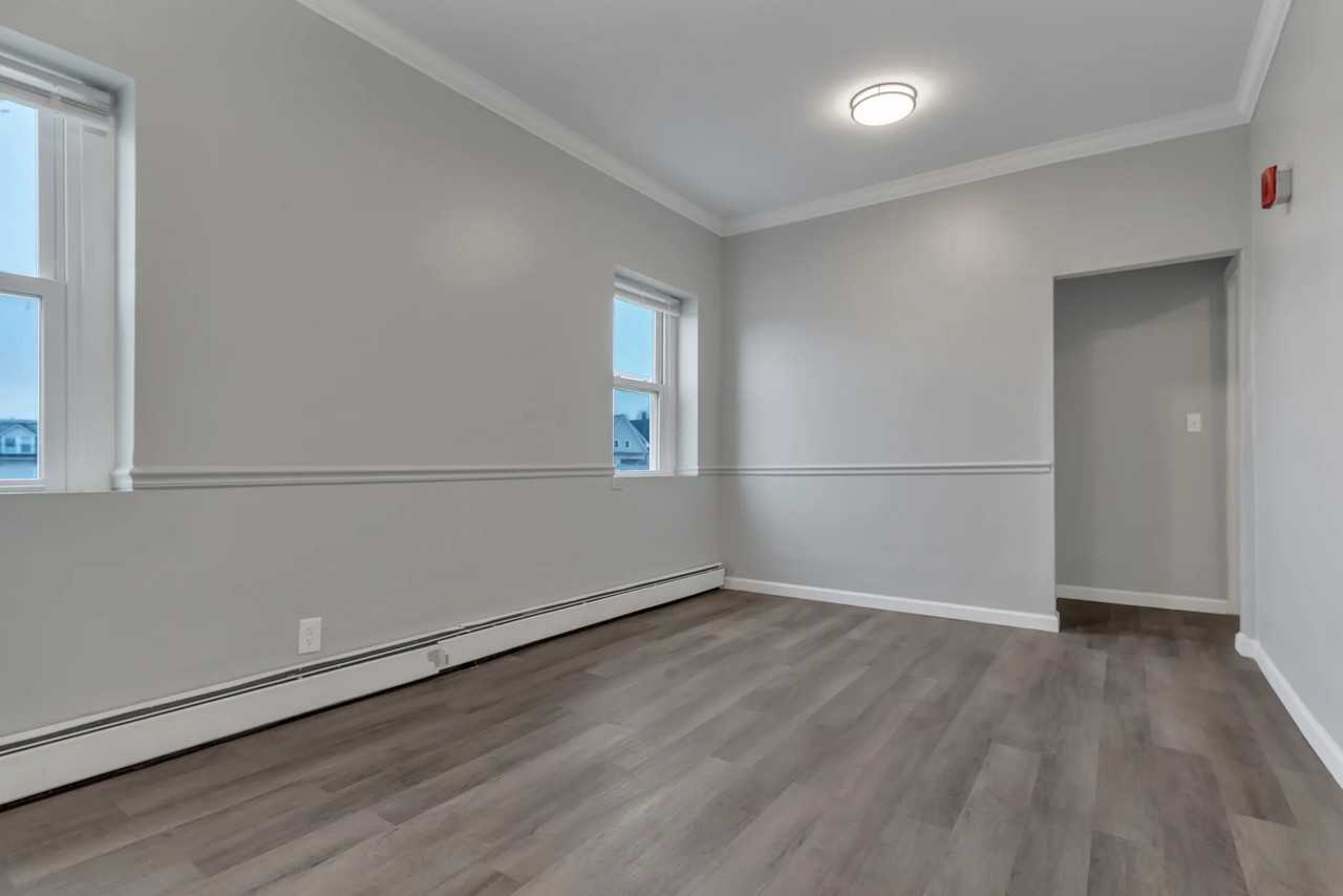 650 N Main St #3L - Photo 3 of 11