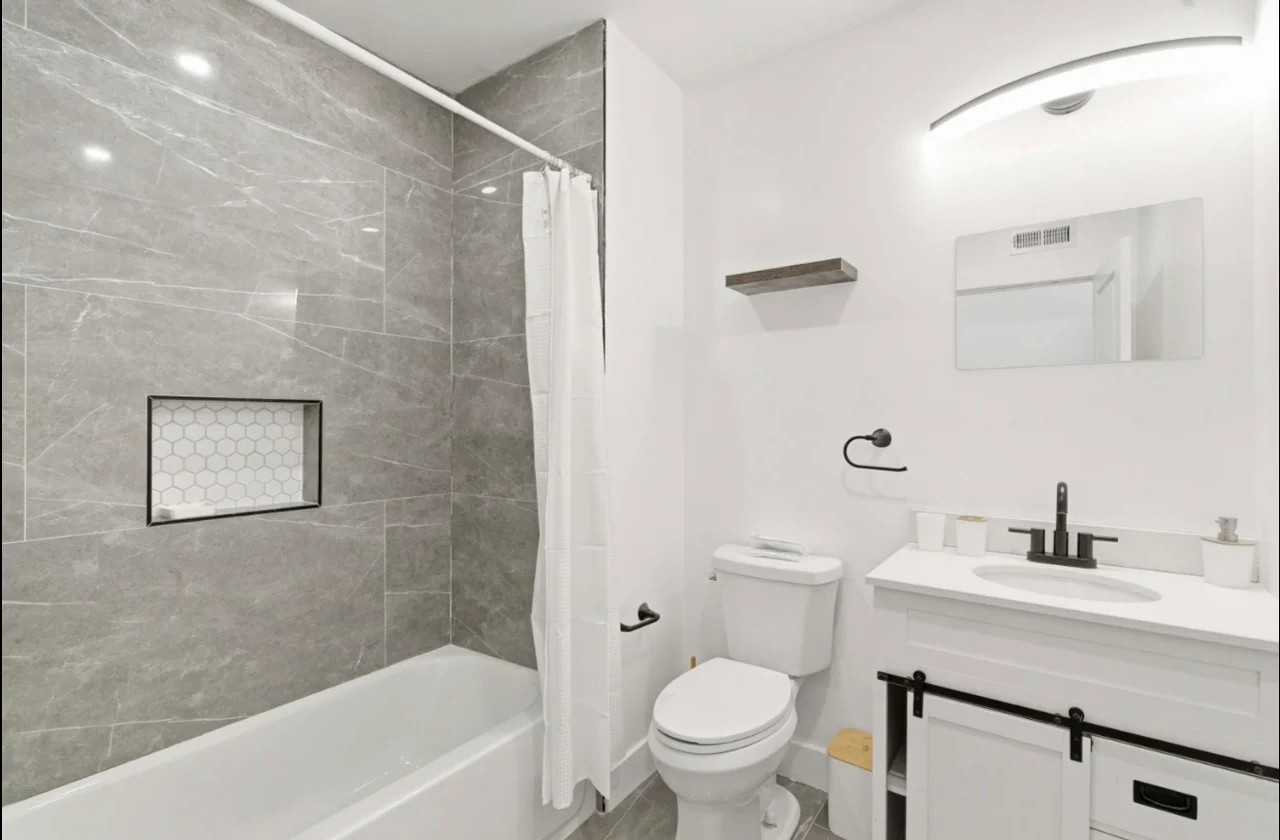 651 N 16th St #2 - Photo 6 of 14