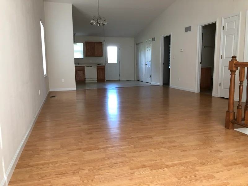 340 Oak Ridge Pkwy - Photo 2 of 9