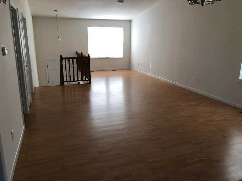 340 Oak Ridge Pkwy - Photo 3 of 9